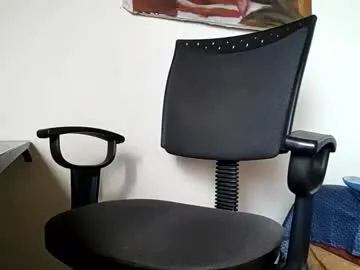 petites_perles – webcam model profile photo Image 2