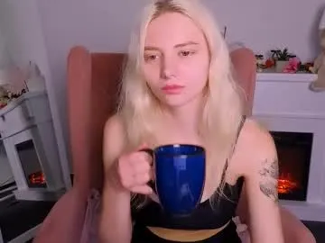 wetnaughtygirls – webcam model profile photo Image 9