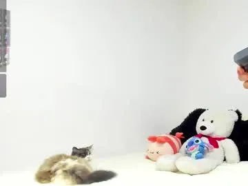 emahallee – webcam model profile photo Image 15