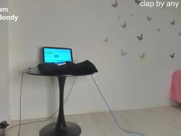 loving_ladies – webcam model profile photo Image 13