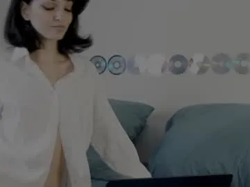 angelsofaurora – webcam model profile photo Image 14