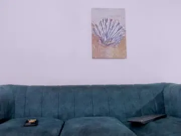 petites_perles – webcam model profile photo Image 4