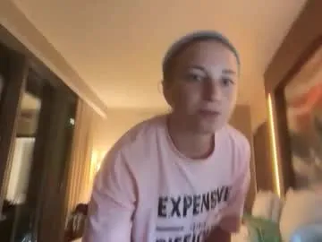 your_dolls – webcam model profile photo Image 10