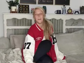 realtryit – webcam model profile photo Image 6