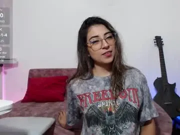 shiny_lily – webcam model profile photo Image 5