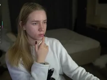 realtryit – webcam model profile photo Image 6