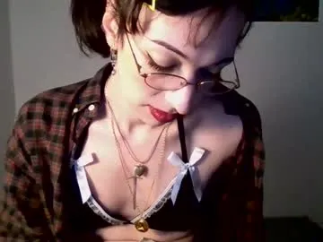 camille_castle1 – webcam model profile photo Image 10