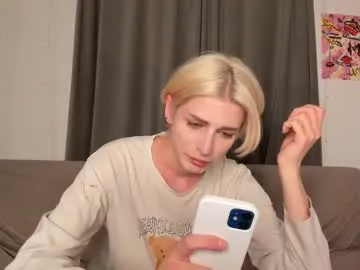 petites_perles – webcam model profile photo Image 3