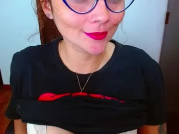 tiameakin – webcam model profile photo Image 18