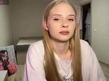 your_dolls – webcam model profile photo Image 4