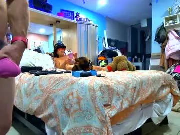 dulcepurnimaqos – webcam model profile photo Image 2