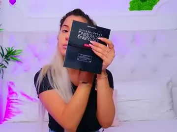 wet_dreamm22 – webcam model profile photo Image 10