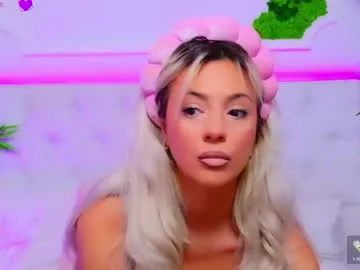 wet_dreamm22 – webcam model profile photo Image 11