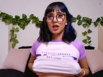 anabel054 – webcam model profile photo Image 3