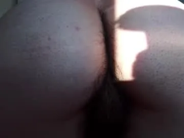 sweetyoops – webcam model profile photo Image 17