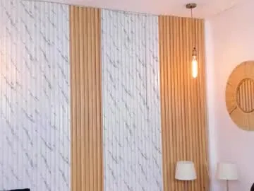 evahothead – webcam model profile photo Image 10