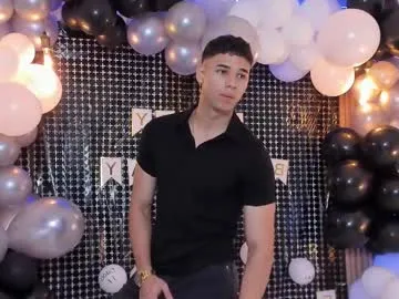 evahothead – webcam model profile photo Image 12