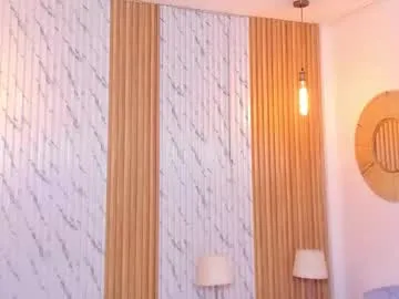 evahothead – webcam model profile photo Image 3