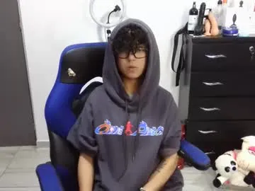 your_dolls – webcam model profile photo Image 3