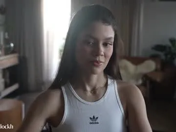 petites_perles – webcam model profile photo Image 4