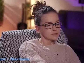 hotmilfbitch – webcam model profile photo Image 16