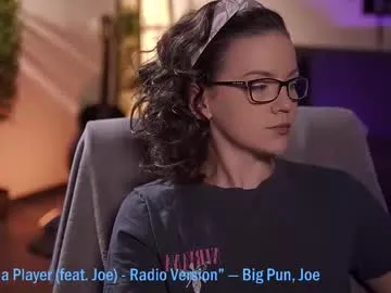 hotmilfbitch – webcam model profile photo Image 17