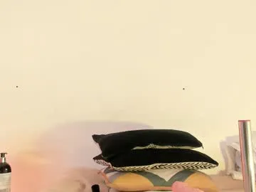 pinkncrazy – webcam model profile photo Image 16