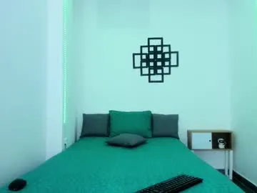 paolahard – webcam model profile photo Image 12