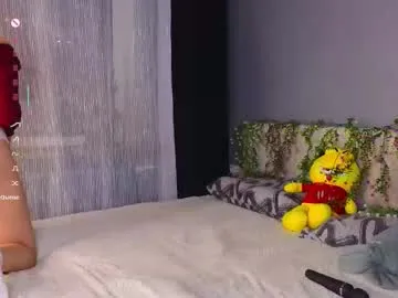 alliceredfox – webcam model profile photo Image 8