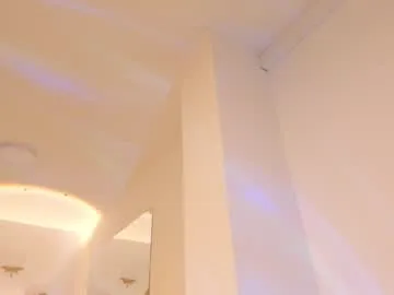 solosara8 – webcam model profile photo Image 11