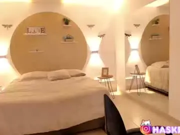 solosara8 – webcam model profile photo Image 13