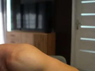 sexy_hot_friends_ – webcam model profile photo Image 8