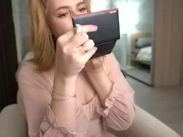 ilikeithaard – webcam model profile photo Image 14