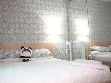 ilikeithaard – webcam model profile photo Image 9