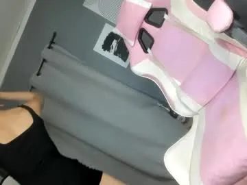 oliviaocean69 – webcam model profile photo Image 5