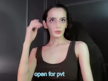 islanublar – webcam model profile photo Image 12