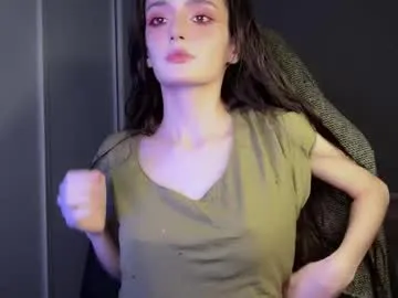 islanublar – webcam model profile photo Image 13