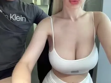 adelina_shine – webcam model profile photo Image 12