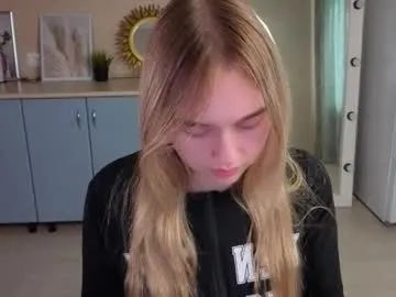 karinabrando – webcam model profile photo Image 2