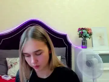 karinabrando – webcam model profile photo Image 8