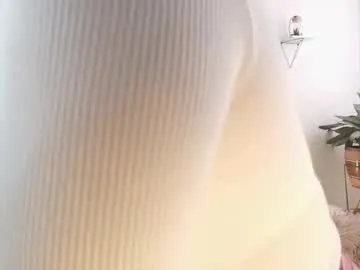 kyliejoyce – webcam model profile photo Image 14