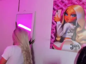 lilly_colins – webcam model profile photo Image 2