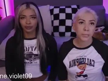 katarasimon – webcam model profile photo Image 14