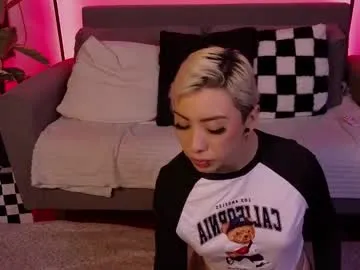 katarasimon – webcam model profile photo Image 8