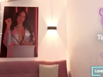 pinkadele – webcam model profile photo Image 11