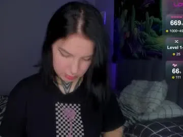 tofummuch – webcam model profile photo Image 16