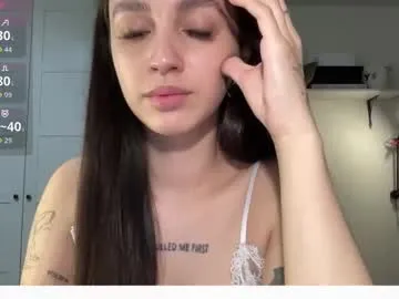 angelsofaurora – webcam model profile photo Image 10