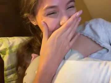 sayluna – webcam model profile photo Image 16