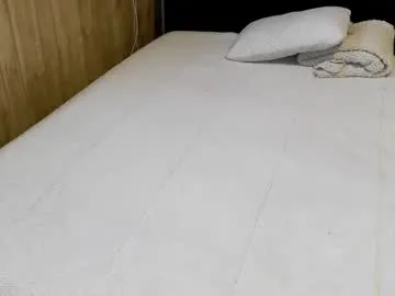 nikkisilk – webcam model profile photo Image 11