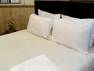 nikkisilk – webcam model profile photo Image 18